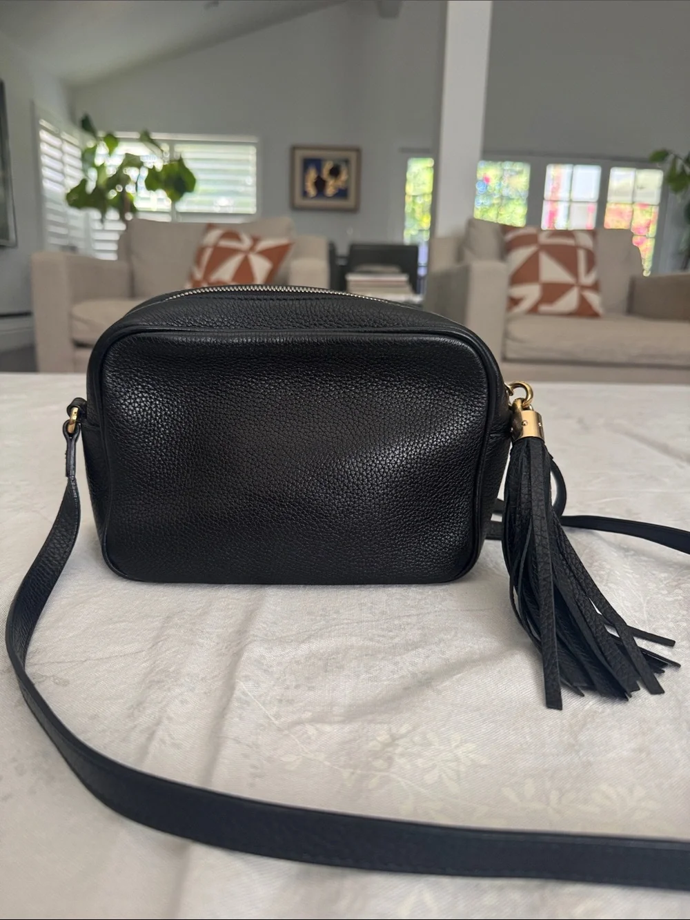 Gucci Black Pebbled Leather Soho Camera Crossbody with Tassel - Picture 3 of 3